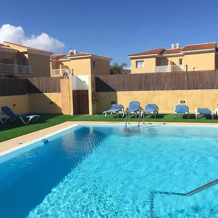 Holiday home 2 Bedrooms House With Sea View Shared Pool And Furnished Terrace At Corralejo La Oliva