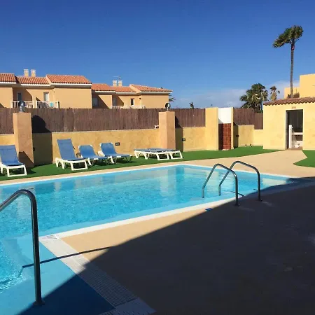 2 Bedrooms House With Sea View Shared Pool And Furnished Terrace At Corralejo La Oliva