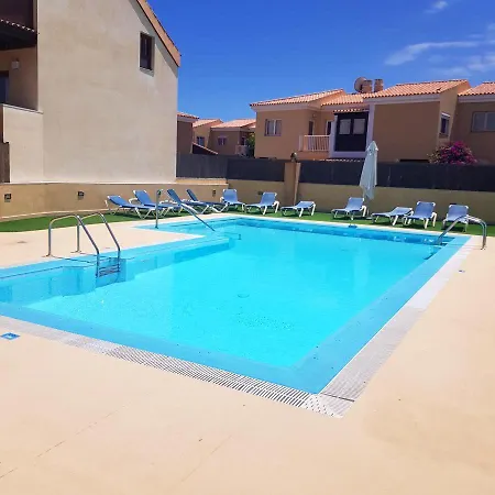 2 Bedrooms House With Sea View Shared Pool And Furnished Terrace At Corralejo *