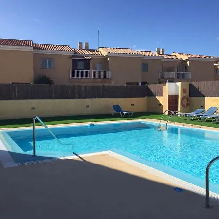 2 Bedrooms House With Sea View Shared Pool And Furnished Terrace At Corralejo
