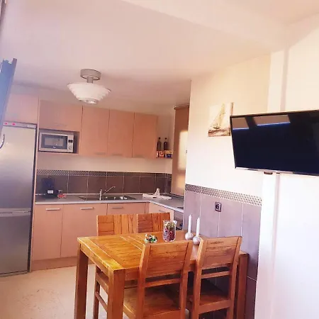 Сasa de vacaciones 2 Bedrooms House With Sea View Shared Pool And Furnished Terrace At Corralejo La Oliva