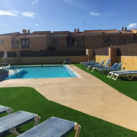 Сasa de vacaciones 2 Bedrooms House With Sea View Shared Pool And Furnished Terrace At Corralejo