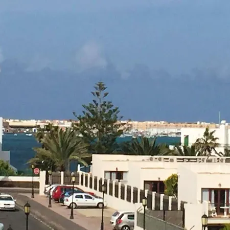 2 Bedrooms House With Sea View Shared Pool And Furnished Terrace At Corralejo *