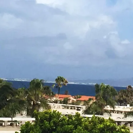 2 Bedrooms House With Sea View Shared Pool And Furnished Terrace At Corralejo Сasa de vacaciones