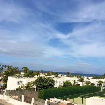 Сasa de vacaciones 2 Bedrooms House With Sea View Shared Pool And Furnished Terrace At Corralejo *