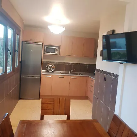 2 Bedrooms House With Sea View Shared Pool And Furnished Terrace At Corralejo Сasa de vacaciones